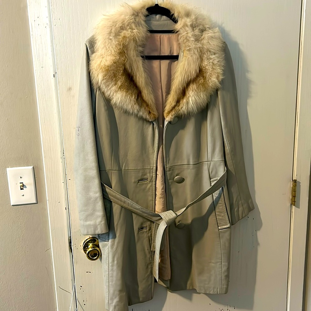 Vintage light gray size 6/8 leather coat